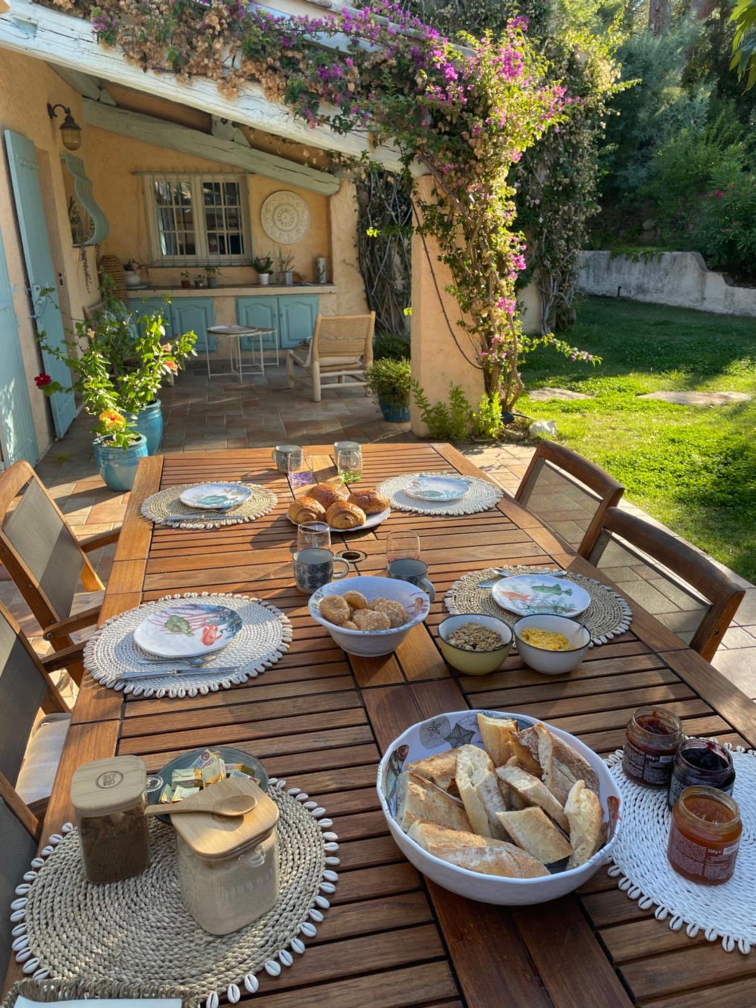 Paradis Provencal Bed & Breakfast Sainte-Maxime Exterior photo